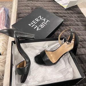Naturalizer black heels